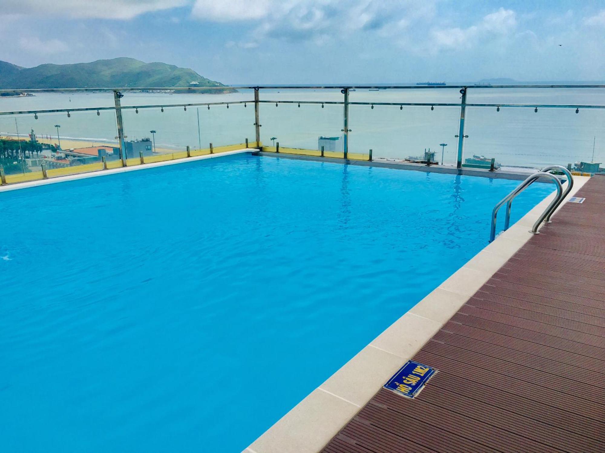 Rustic Hotel Quy Nhon Powered By Aston Екстер'єр фото